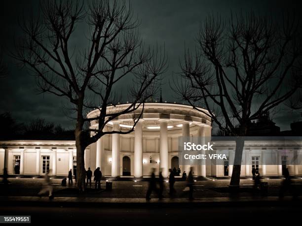 Elisenbrunnen Aachen Alemanha - Fotografias de stock e mais imagens de Aachen - Aachen, Alemanha, Crepúsculo