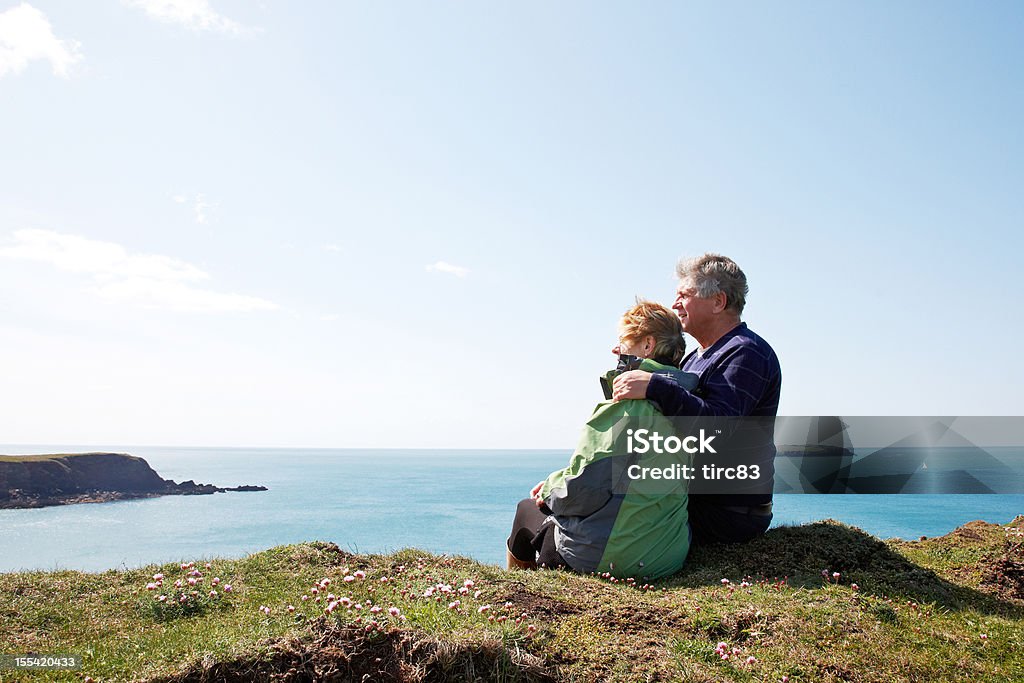 Retrato de una pareja madura al aire libre - Foto de stock de 50-54 años libre de derechos