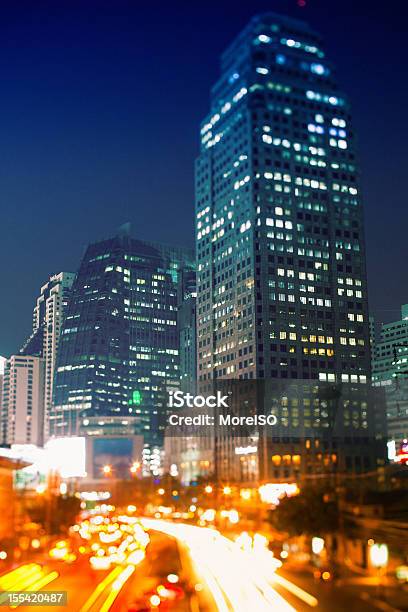 Centro De Bangkok Por La Noche Foto de stock y más banco de imágenes de Aire libre - Aire libre, Arquitectura, Arquitectura exterior