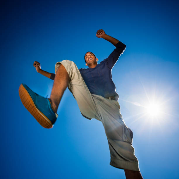 istock Parkour Urban Street Runner 155421114