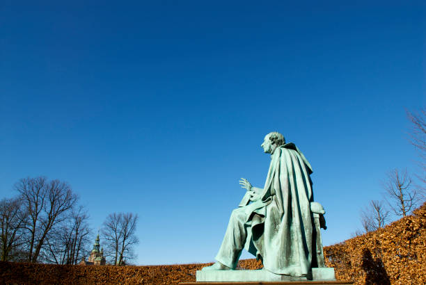 Hans Christian Andersen Statue of the famous author Hans Christian Andersen (1805-1875), Kongens Have, Copenhagen, Denmark. statue of hans christian andersen stock pictures, royalty-free photos & images