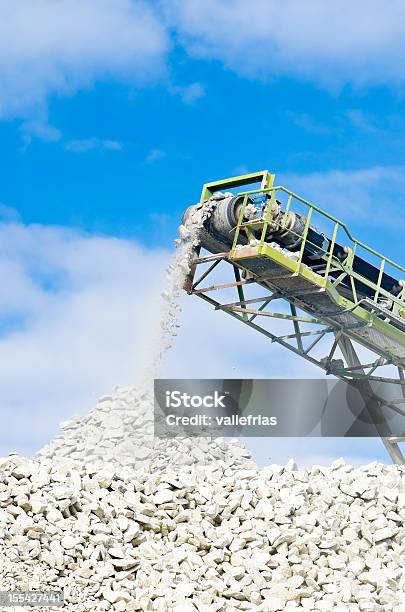 Photo libre de droit de Convoyeur banque d'images et plus d'images libres de droit de Marbre - Roche - Marbre - Roche, Usine, Acier