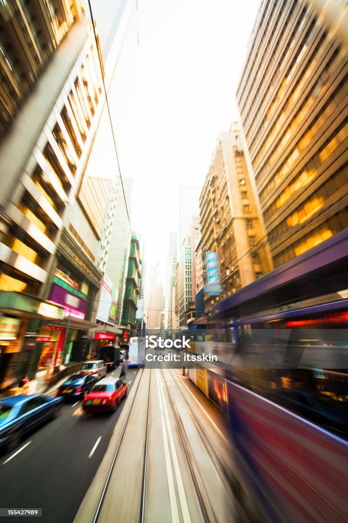 Dinámica ciudad moderna - Foto de stock de Actividad libre de derechos