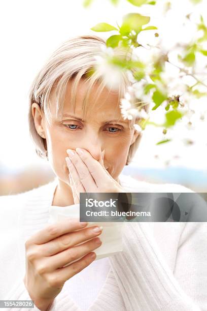 Pyłek Alergii - zdjęcia stockowe i więcej obrazów Chusteczka do nosa - Chusteczka do nosa, Katar sienny, Lato