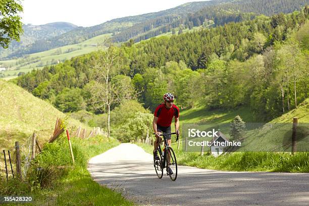 Retrato De Um Senior Ciclista - Fotografias de stock e mais imagens de Bicicleta de Corrida - Bicicleta de Corrida, 60-64 anos, 60-69 Anos