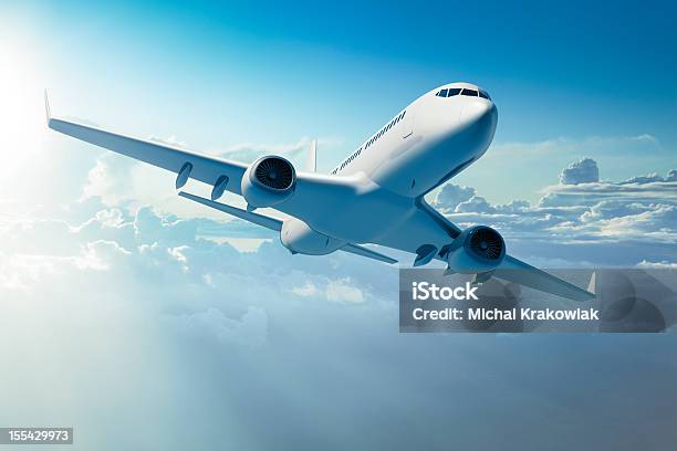 Passageiros De Avião A Jato Sobre Nuvens - Fotografias de stock e mais imagens de Avião - Avião, Avião Comercial, Voar