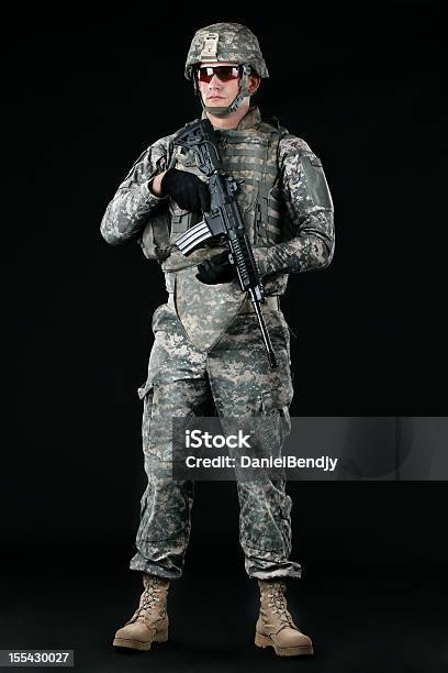 Amerikanische Soldaten In Bekämpfung Der Universal Camouflageuniform Waffe Stockfoto und mehr Bilder von Militärische Einsatzkräfte