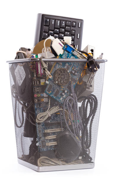 Computer Components Trash 130+ Computer Mouse Garbage Garbage Can Technology Stock Photos ...