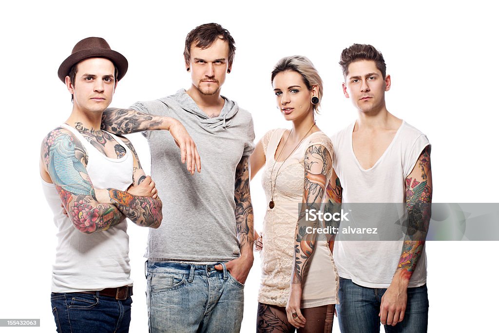 Young group of tattooed adultos - Foto de stock de Recortable libre de derechos