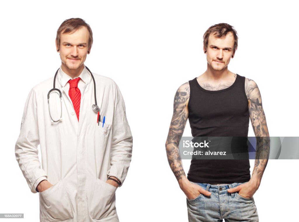 Ritratto di un medico tattoo - Foto stock royalty-free di Medico