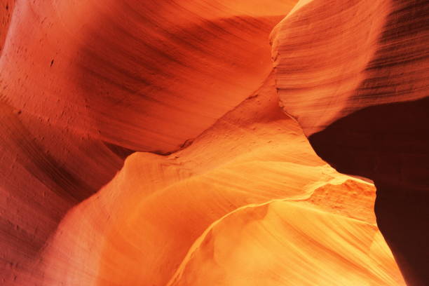 desfiladeiro antelope canyon camada rochosa - rock strata natural pattern abstract scenics imagens e fotografias de stock