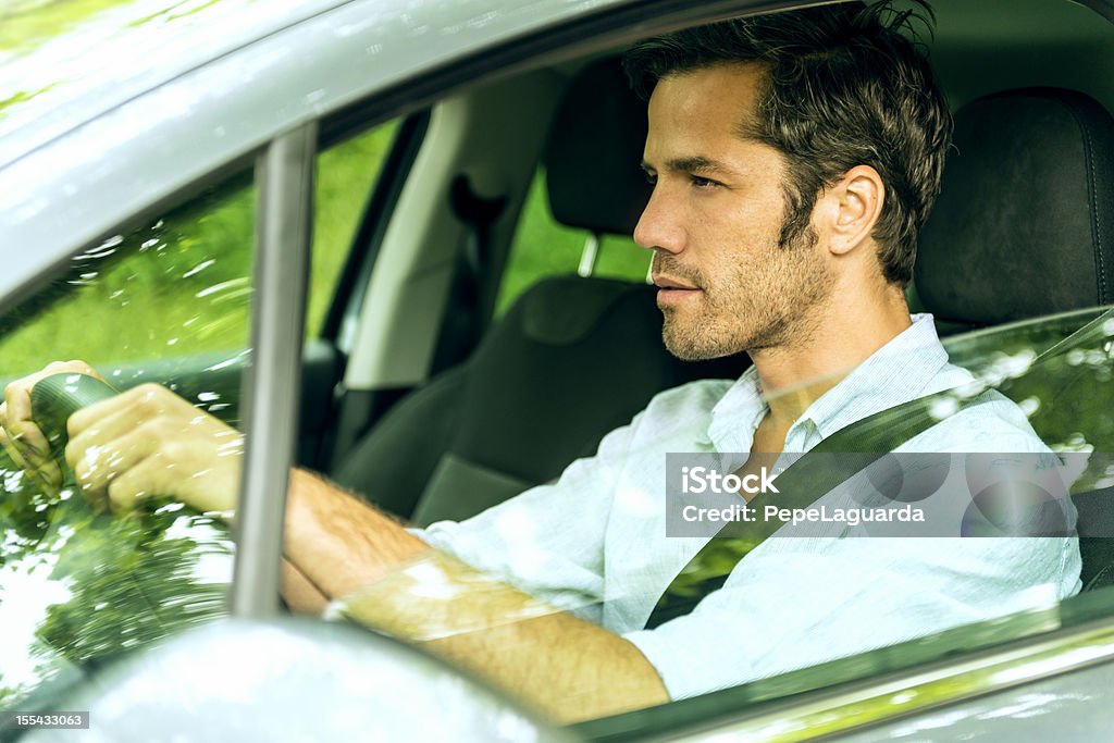 Homem de meia idade a conduzir um carro - Royalty-free Homens Foto de stock