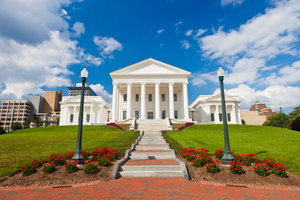 istock Virginia State Capitol Building In Richmond 155433549