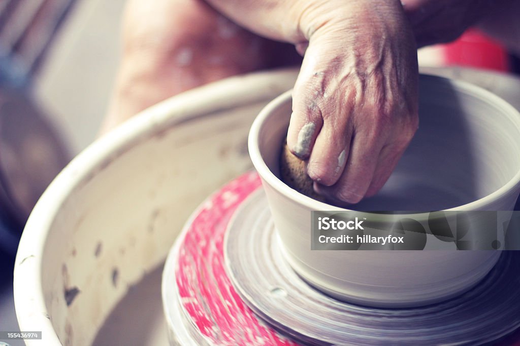 Potter's koło-rzucać Ceramika - Zbiór zdjęć royalty-free (Ceramika)