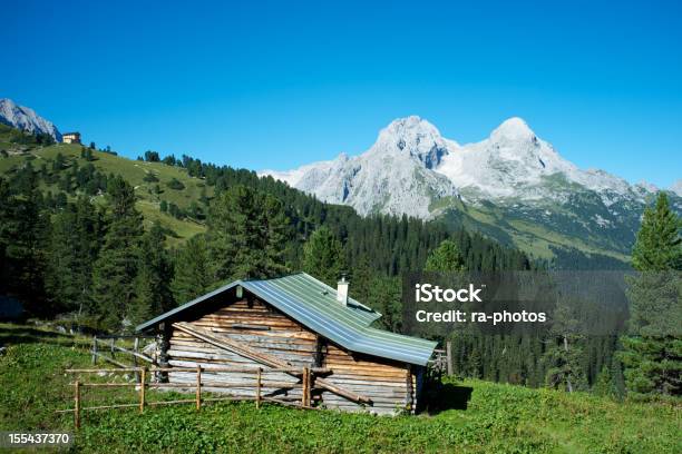 Photo libre de droit de Alpine Hut banque d'images et plus d'images libres de droit de Alpes européennes - Alpes européennes, Alpspitze, Bavière