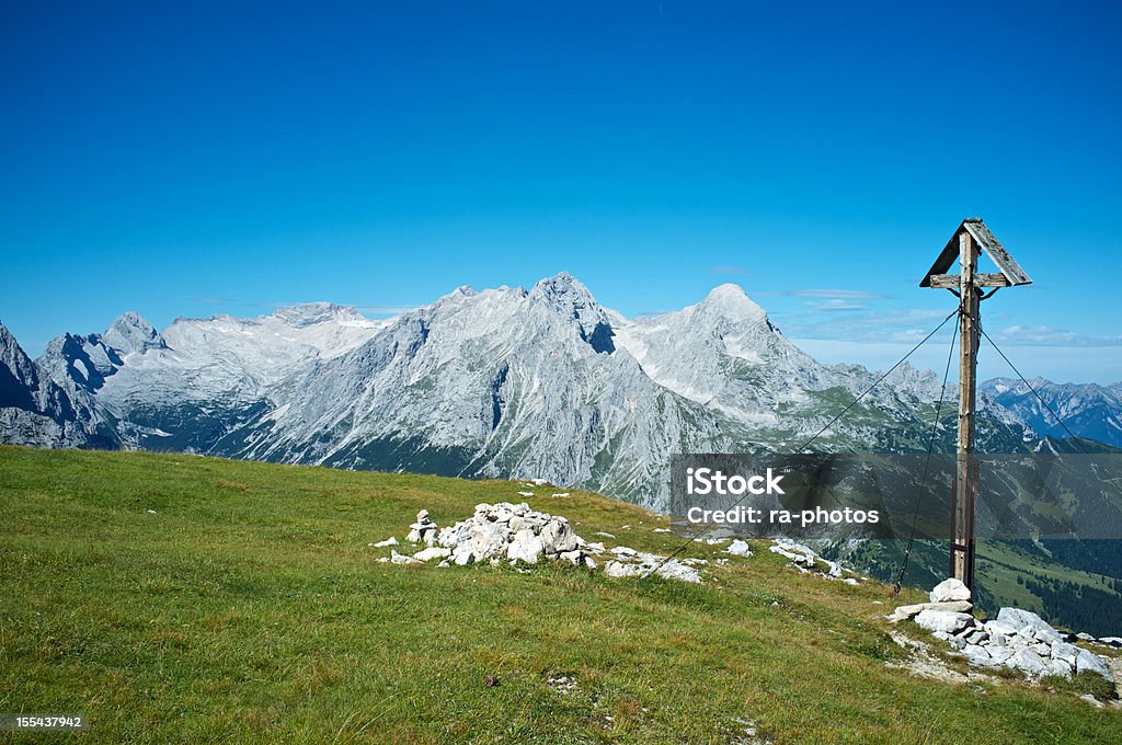 Cadena de montañas Wetterstein - Foto de stock de Aire libre libre de derechos
