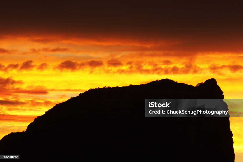 Pôr do sol silhueta Deserto Butte Sedona - Royalty-free Ambiente dramático Foto de stock