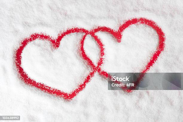 De Invierno Nieve Amor Corazón Foto de stock y más banco de imágenes de Nieve - Nieve, Símbolo en forma de corazón, Carámbano