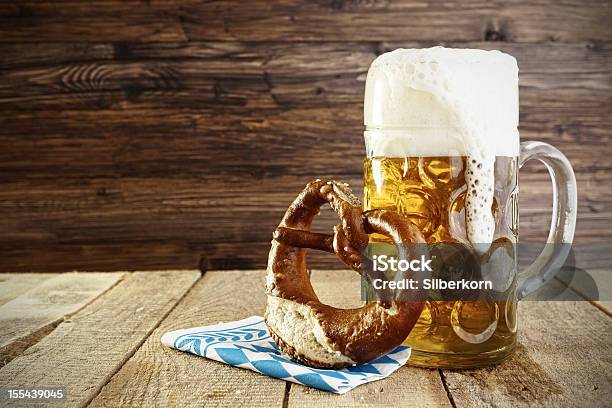 Oktoberfest Bier Und Brezel Stockfoto und mehr Bilder von Bier - Bier, Bierfest, Deutschland