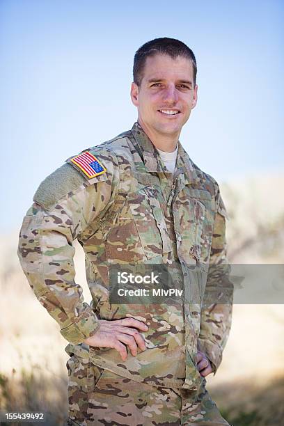 American Soldier Foto de stock y más banco de imágenes de Infantería de Marina estadounidense - Infantería de Marina estadounidense, De ascendencia europea, EE.UU.