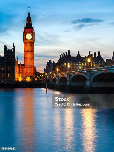 Big Ben Da Westminster Londra - Fotografie stock e altre immagini di Acqua - Acqua, Acqua fluente, Ambientazione esterna