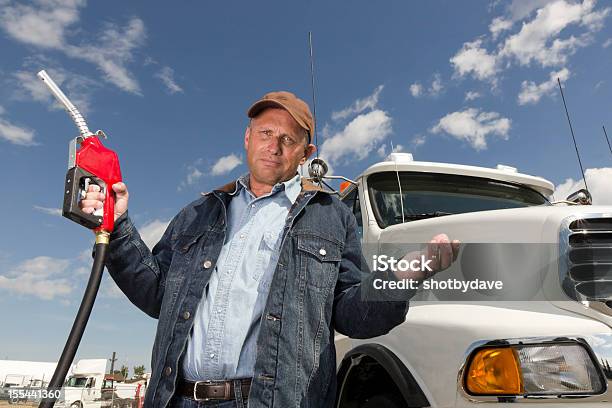 Preço De Gás Frustração - Fotografias de stock e mais imagens de Bomba de Combustível - Bomba de Combustível, Preço da gasolina, Camião Articulado