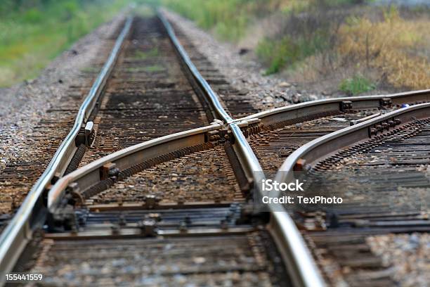 Interruptor De Ferroviária - Fotografias de stock e mais imagens de Via-férrea - Via-férrea, Separação, Via Única