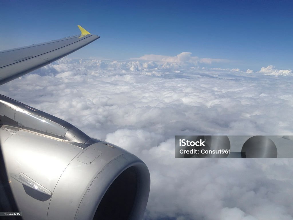 En las nubes - Foto de stock de Alerón libre de derechos