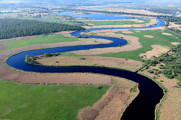 foto aérea de un río - odra river fotografías e imágenes de stock