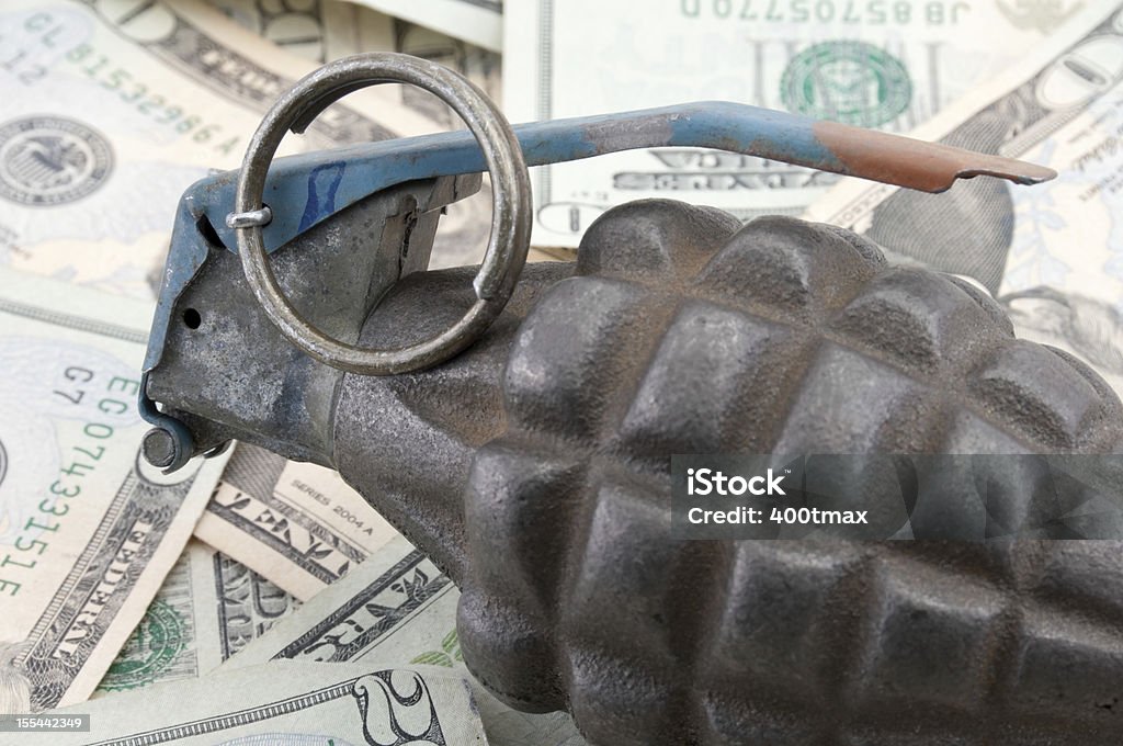 Ananas grenade e valuta - Foto stock royalty-free di Affettuoso