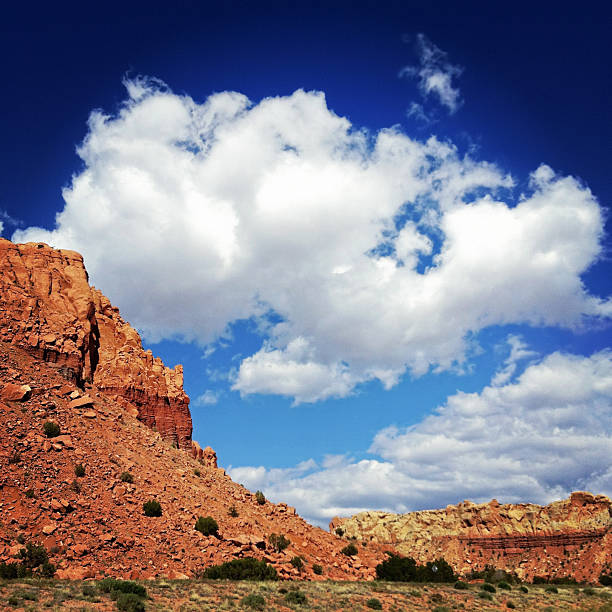 paesaggio del deserto cielo di badlands - sonoran desert desert badlands mesa foto e immagini stock