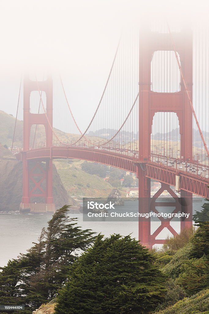 Puente Golden Gate de San Francisco Bay - Foto de stock de Niebla libre de derechos