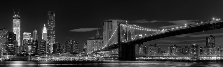 New York skyline, Brooklyn Bridge in black and white.