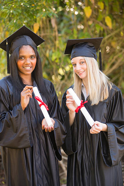 aborígine graduação - aborigine australia women student imagens e fotografias de stock