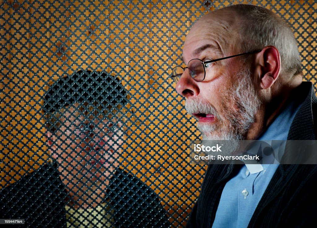 Confesión. - Foto de stock de Confesionario libre de derechos