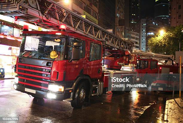 Sos 911 Fire Alarm Xxxl Stockfoto und mehr Bilder von Feuerwehrmann - Feuerwehrmann, Feuerwache, Feuerwehrauto