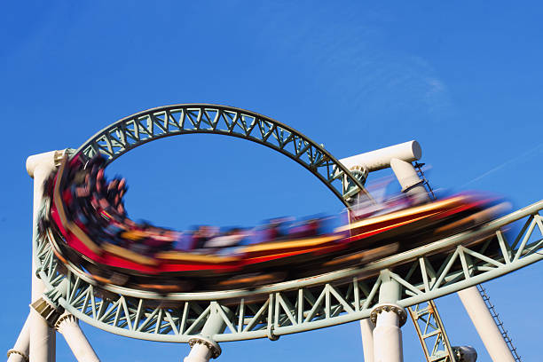 rollercoaster action - lunapark treni stok fotoğraflar ve resimler