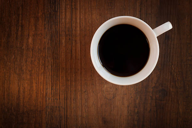 Gros plan d'une tasse de café au-dessus - Photo