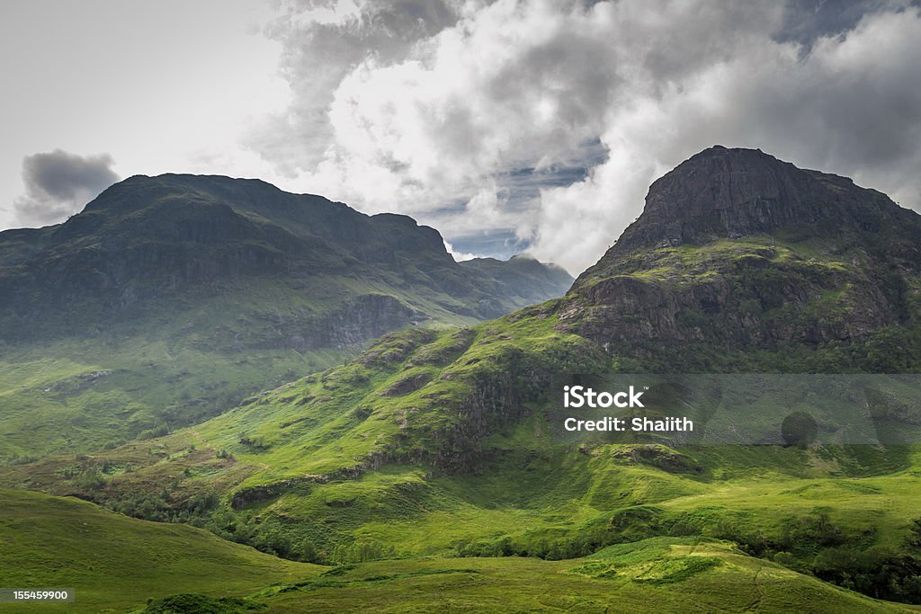 Vista para a montanha no verão, Escócia - Foto de stock de Montanha royalty-free