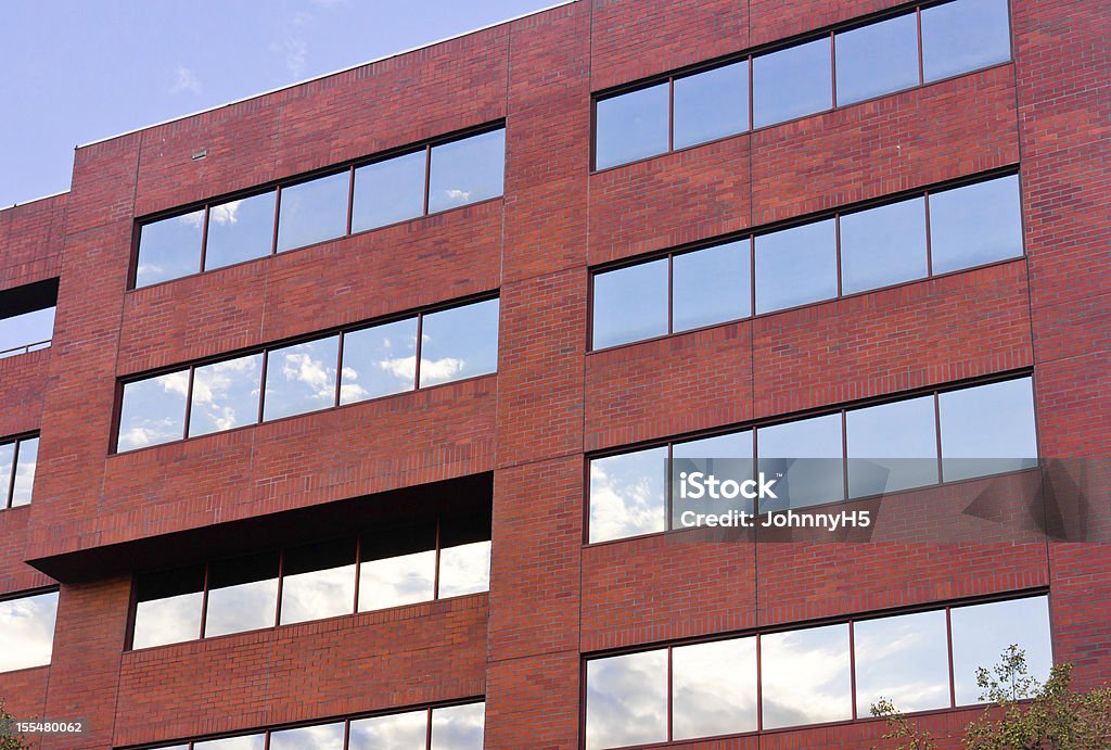 Rosso mattone e Windows - Foto stock royalty-free di Affari