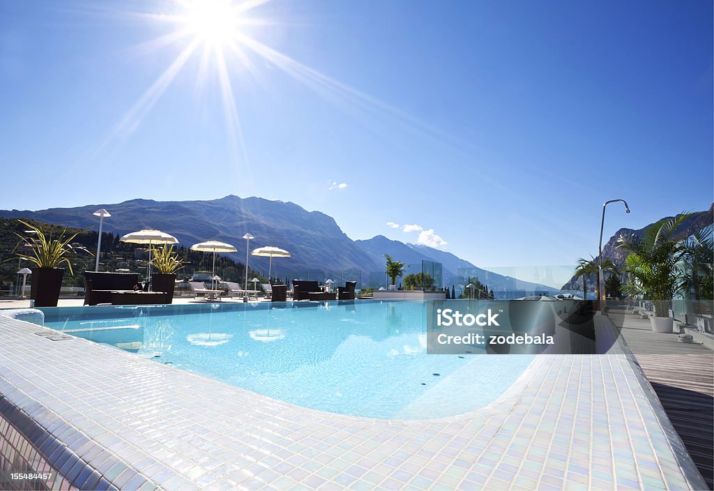 Luxuriöse Hotel-Swimmingpool - Lizenzfrei Schwimmbecken Stock-Foto