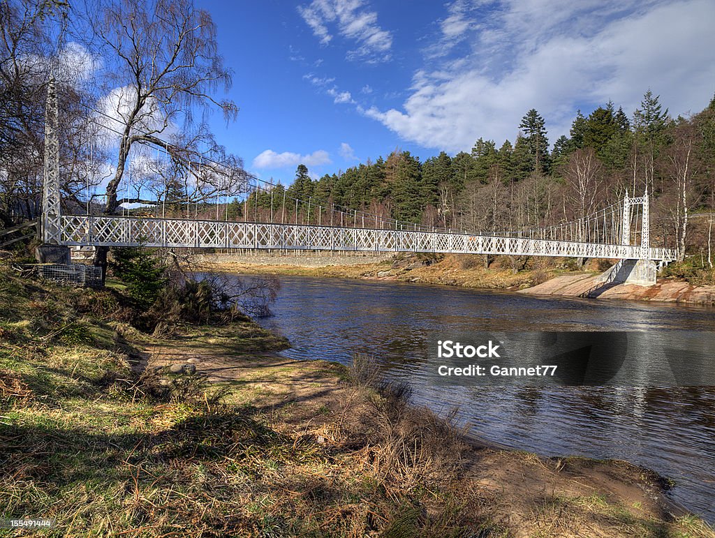 Cambus O'May puente colgante, Deeside, Escocia - Foto de stock de Aire libre libre de derechos