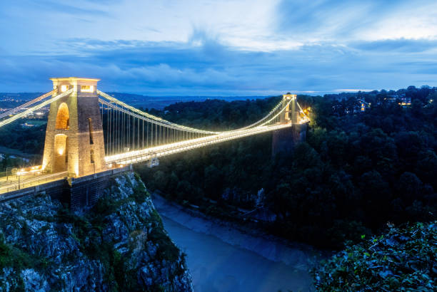 istock Clifton Suspension Bridge Tower Illuminated At Night 1554970596