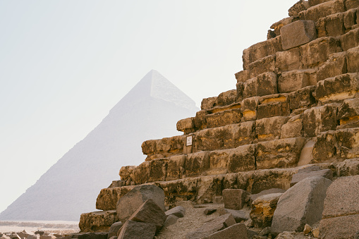 Travel at the great Pyramids of Giza