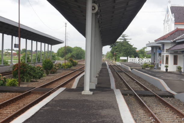istock Platform at a station with a quiet atmosphere 1555293736