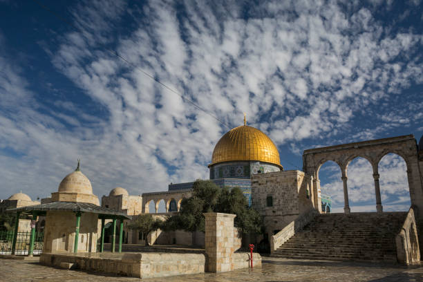 The Temple Mount in the Old City of Jerusalem Horizontal lateral view of the Dome of the Rock beside three south-western arches in the Temple Mount of the Old City of Jerusalem al aksa mosque stock pictures, royalty-free photos & images