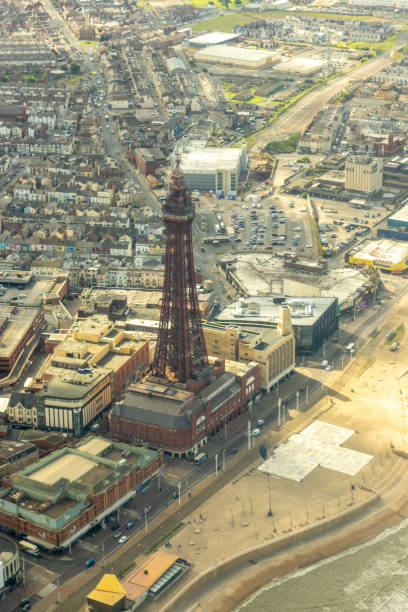 torre de praia do prazer de blackpool - rollercoaster blackpool england pleasure beach - fotografias e filmes do acervo