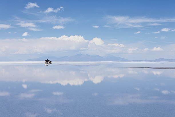 ウユニ塩湖 - ウユニ塩湖 ストックフォトと画像