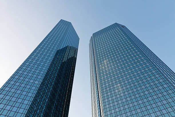 deutsche bank 타워수 in ftrankfurt, 독일 - deutsche bank 뉴스 사진 이미지