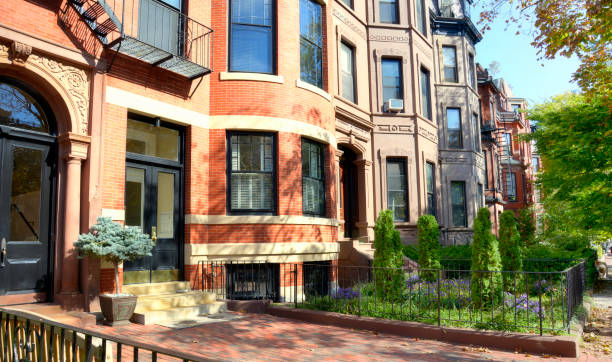 brownstones, boston. - boston back bay residential district brownstone foto e immagini stock